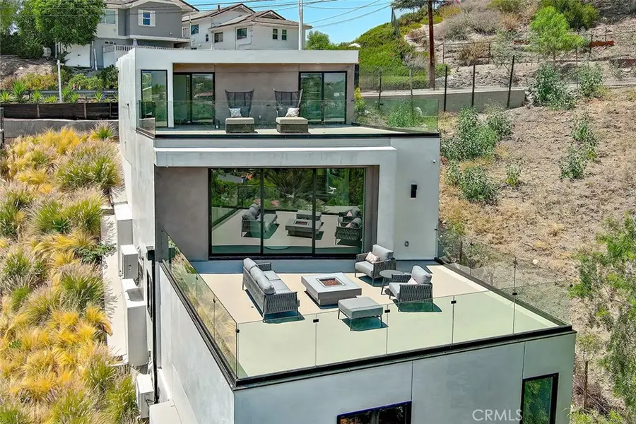 5134 Medina, Woodland Hills, CA 91364 - #2