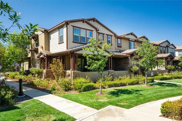 28600 Pietro Drive, Valencia, CA 91354