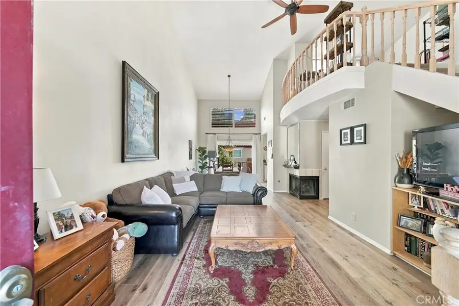 22617 Copper Hill #118, Saugus, CA 91350 - #2
