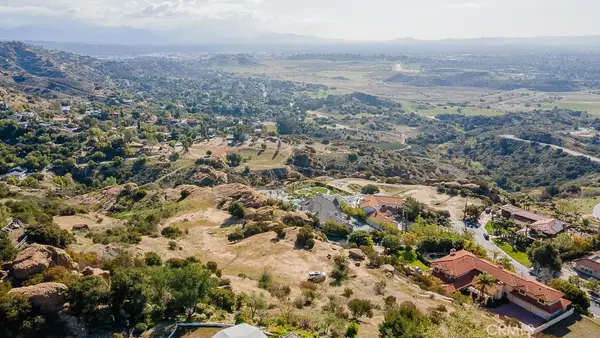 9261 Rocky Mesa Place, West Hills, CA 91304