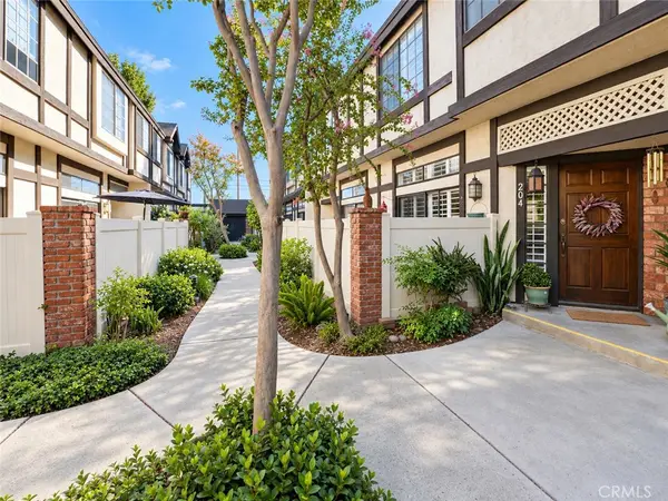 20737 Roscoe Boulevard #204, Winnetka, CA 91306