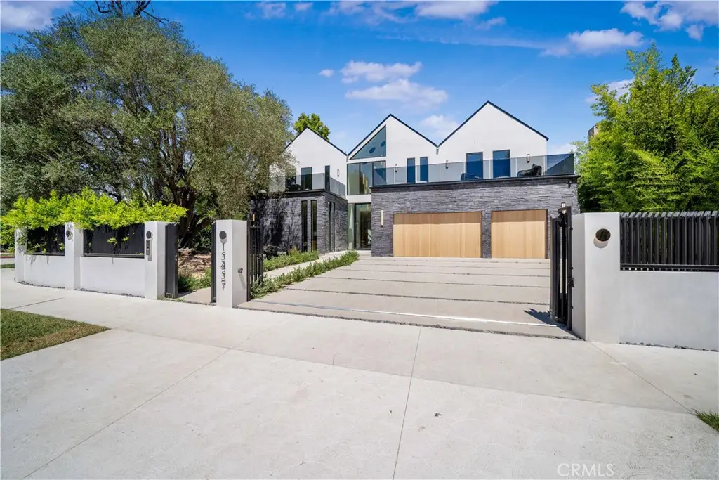 15457 Valley Vista Boulevard, Sherman Oaks, CA 91403 - #1