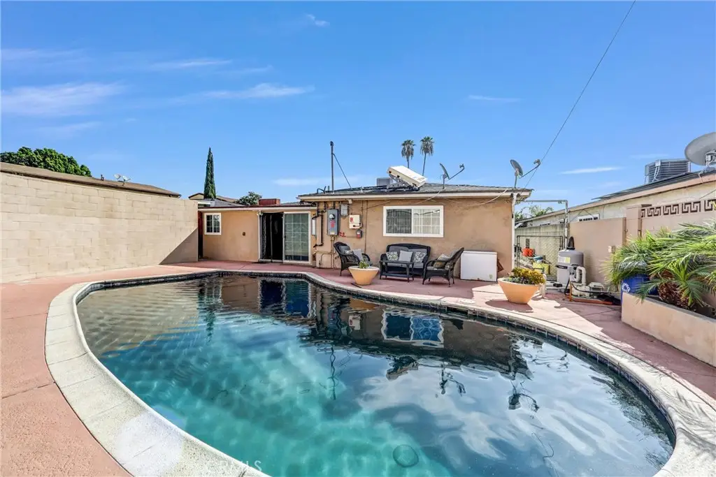 7523 Craner, Sun Valley, CA 91352 - #1