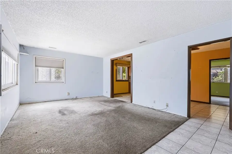 6521 Valjean Avenue, Van Nuys, CA 91406 - #2