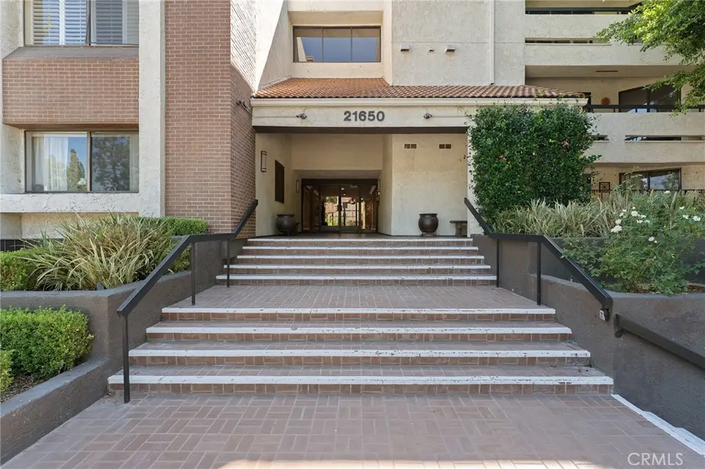 21650 Burbank #203, Woodland Hills, CA 91367 - #1