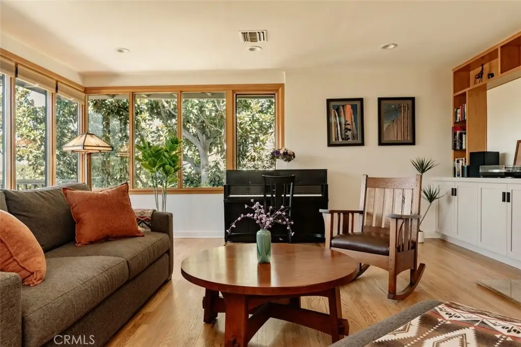 13201 Cheltenham, Sherman Oaks, CA 91423 - #1
