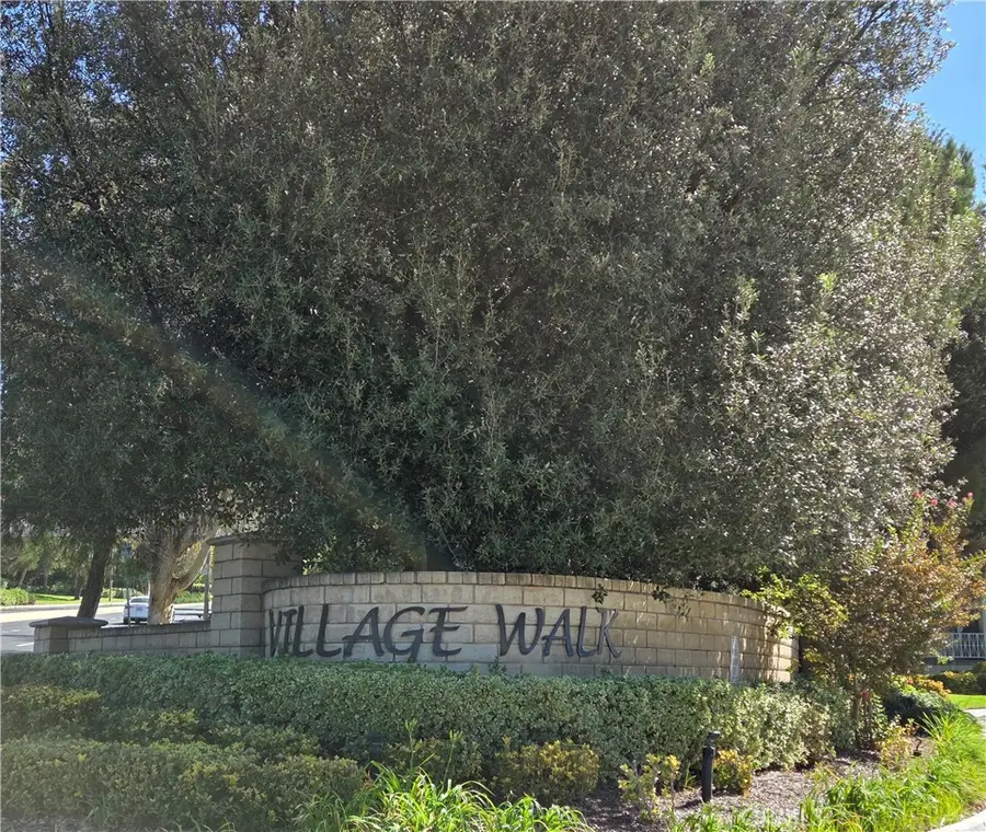 28258 Canterbury, Valencia, CA 91354 - #2
