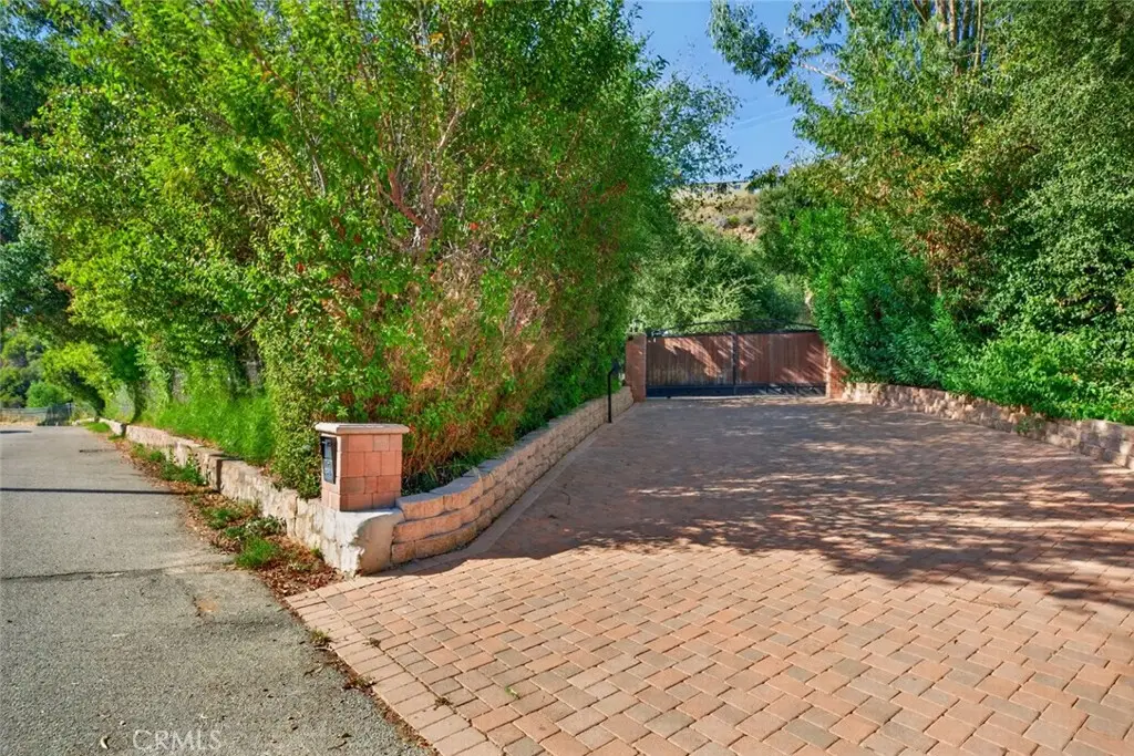 2311 Stonyvale, Tujunga, CA 91042 - #1
