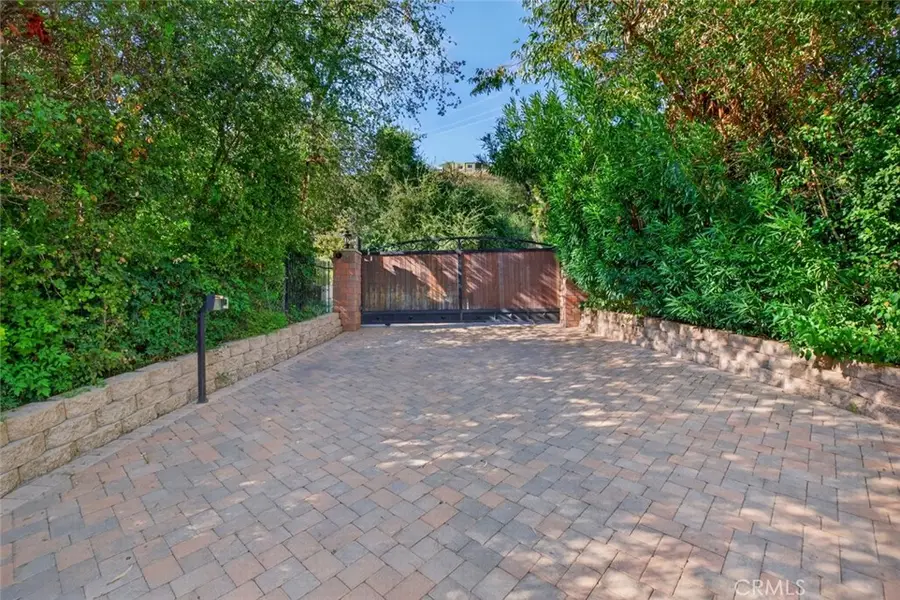 2311 Stonyvale, Tujunga, CA 91042 - #2