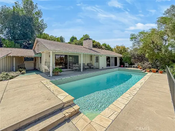 5015 Casa Dr., Tarzana, CA 91356