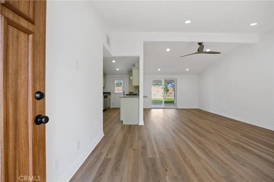 27441 Walnut Springs, Canyon Country, CA 91351 - #2