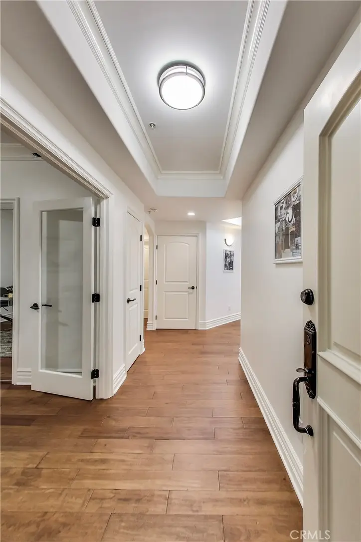 12026 Hoffman Street #201, Studio City, CA 91604 - #3