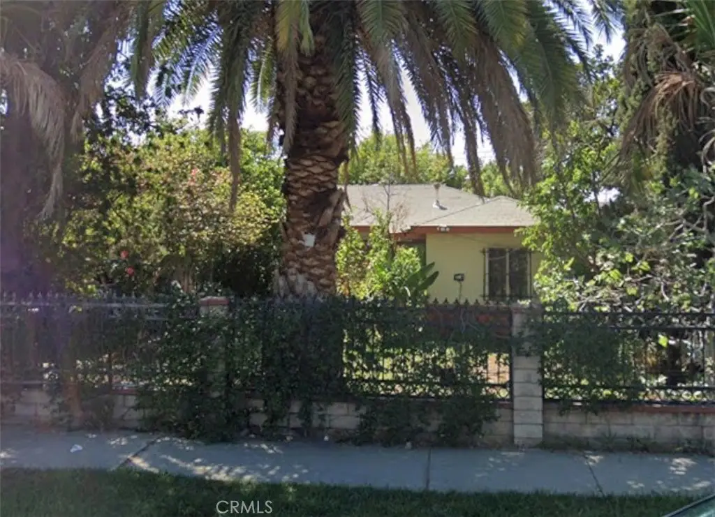 11465 Amboy Ave., San Fernando, CA 91340 - #1