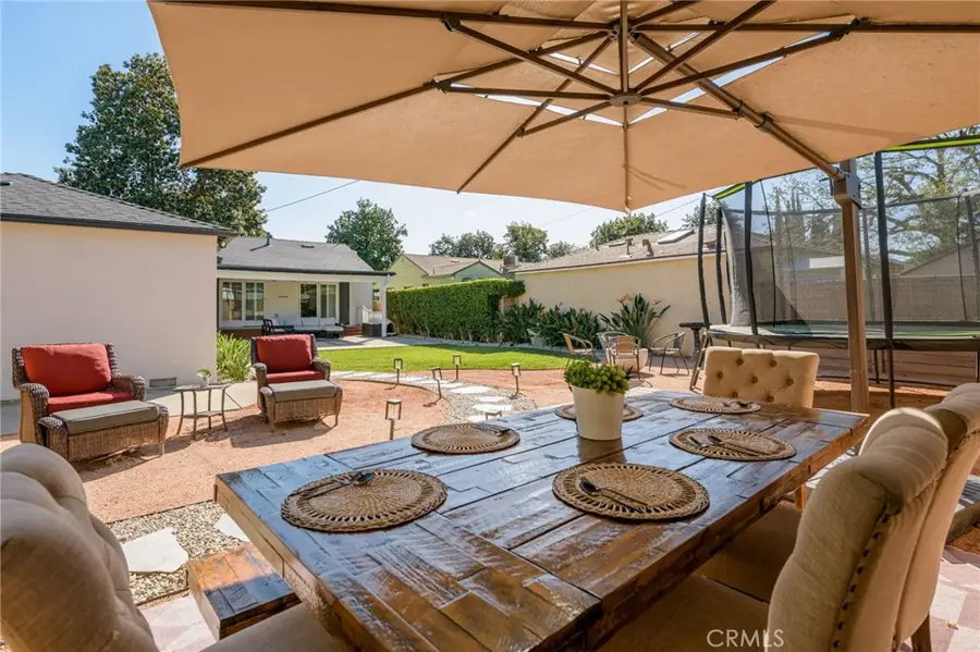 17527 Lemay Place, Lake Balboa, CA 91406 - #2