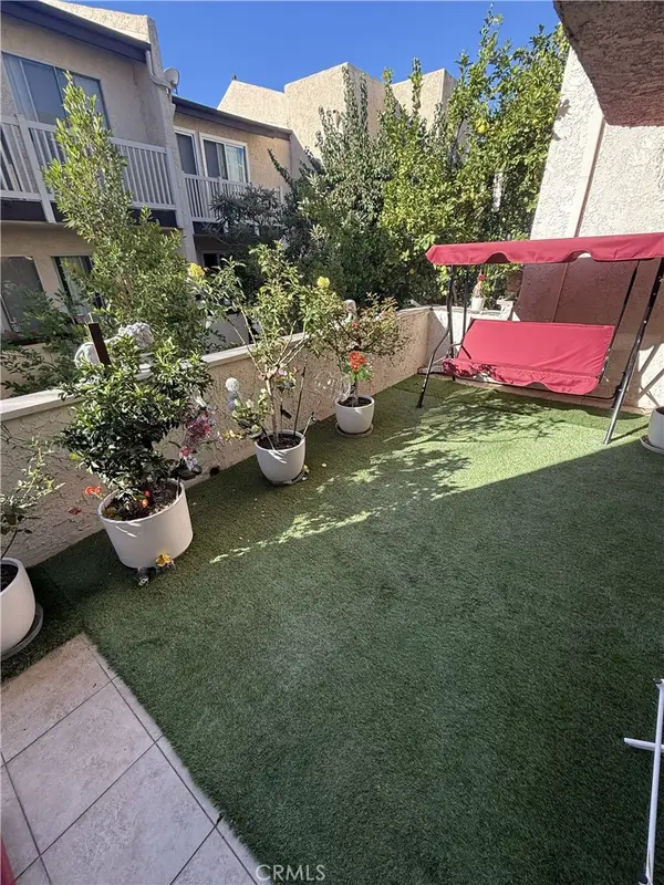 5317 Coldwater Canyon Avenue #D, Sherman Oaks, CA 91401