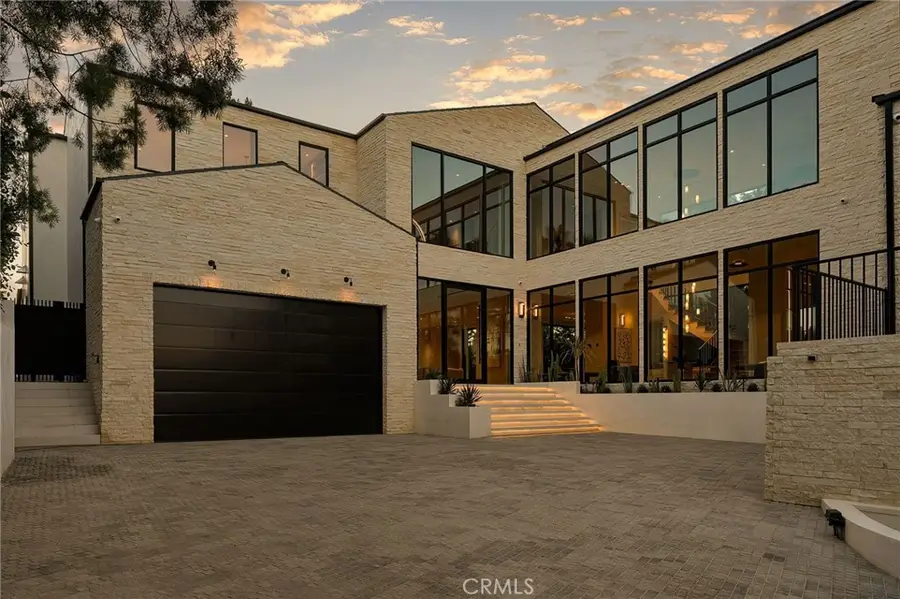16093 Royal Oak Road, Encino, CA 91436 - #3