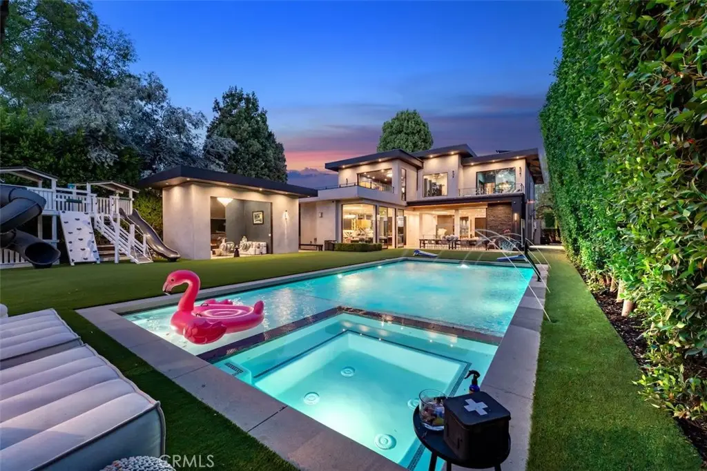 5301 Amestoy Avenue, Encino, CA 91316 - #1