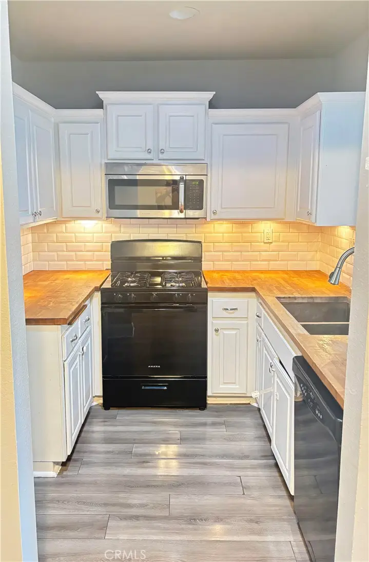 23811 Del Monte, Valencia, CA 91355 - #3
