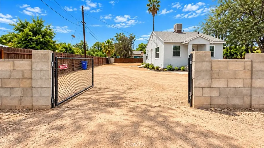 30368 Orange, Shafter, CA 93263 - #2