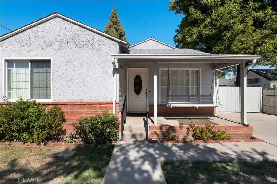 16819 Wyandotte Street, Lake Balboa, CA 91406 - #3