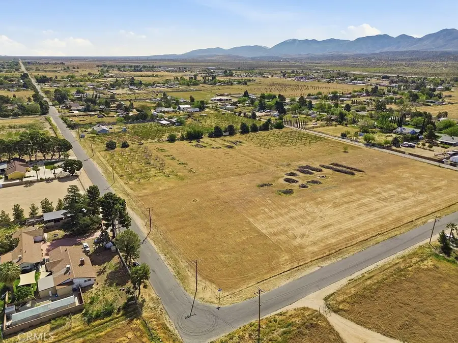 75 Avenue U, Littlerock, CA 93543 - #2