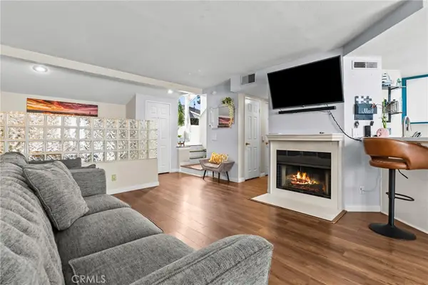 9915 Variel Avenue #22, Chatsworth, CA 91311