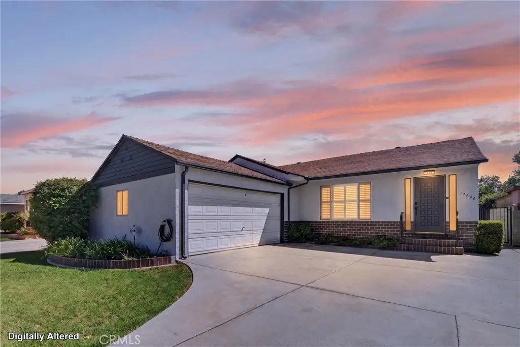 17640 Kittridge Street, Lake Balboa, CA 91406 - #1