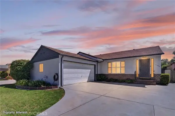 17640 Kittridge Street, Lake Balboa, CA 91406