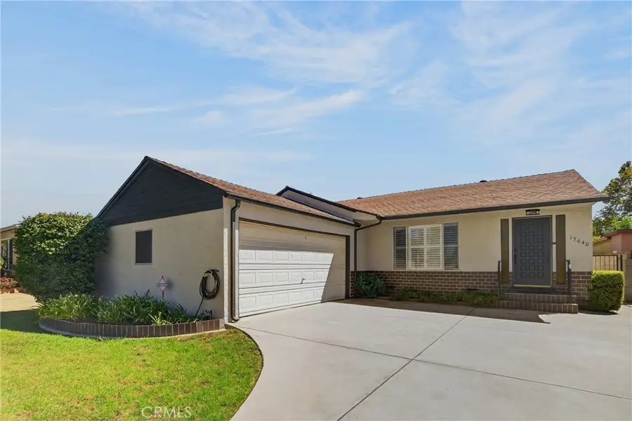 17640 Kittridge Street, Lake Balboa, CA 91406 - #2