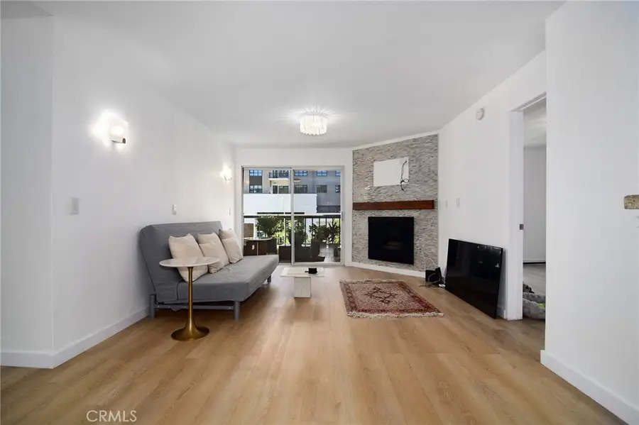 21400 Burbank Boulevard #202, Woodland Hills, CA 91367 - #3