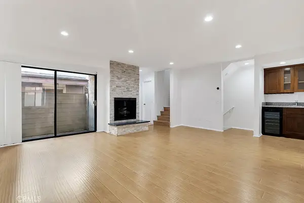 7240 Shirley #102, Reseda, CA 91335