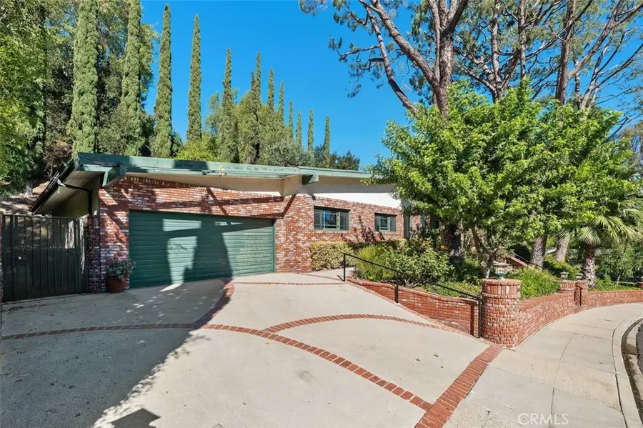 3635 Royal Woods, Sherman Oaks, CA 91403 - #3