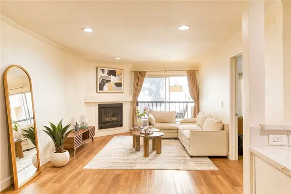 5510 Owensmouth #218, Woodland Hills, CA 91367