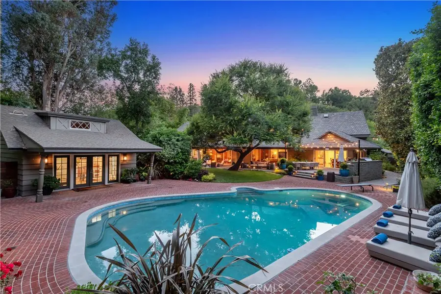 15946 Woodvale Road, Encino, CA 91436 - #2