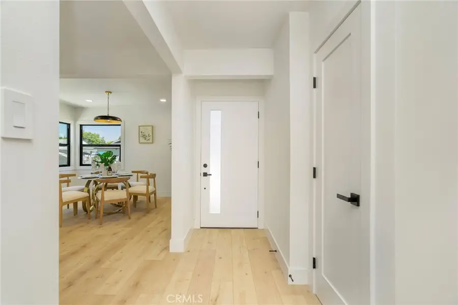 17200 Lanark Street, Lake Balboa, CA 91406 - #3