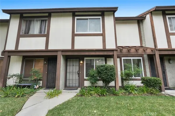 19024 Archwood Street #5, Reseda, CA 91335