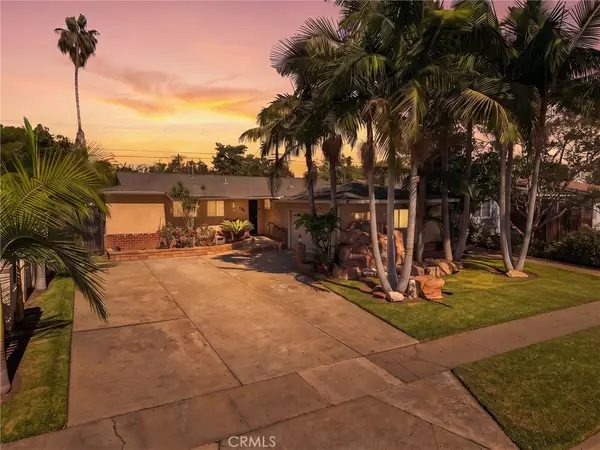 431 E Rosslynn, Fullerton, CA 92832