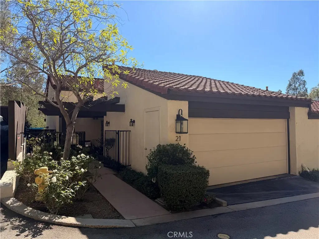 21 Maygreen Court, Glendale, CA 91206 - #1