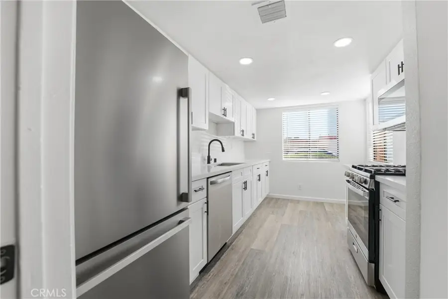 44200 Kingtree Avenue #51, Lancaster, CA 93534 - #3