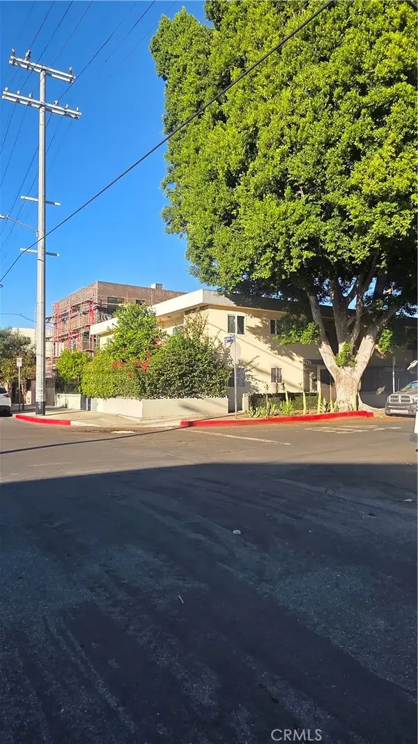 6904 Radford #7, North Hollywood, CA 91605
