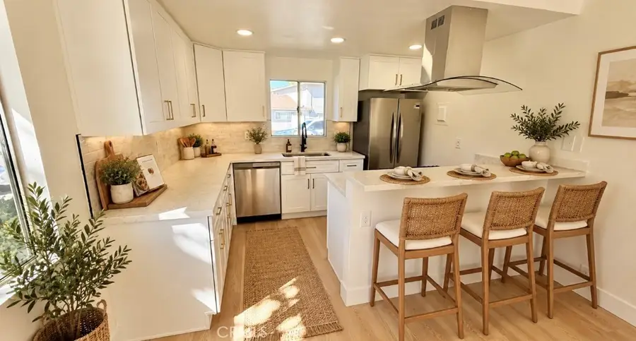 28196 Robin, Saugus, CA 91350 - #2