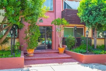 5414 Newcastle #34, Encino, CA 91316