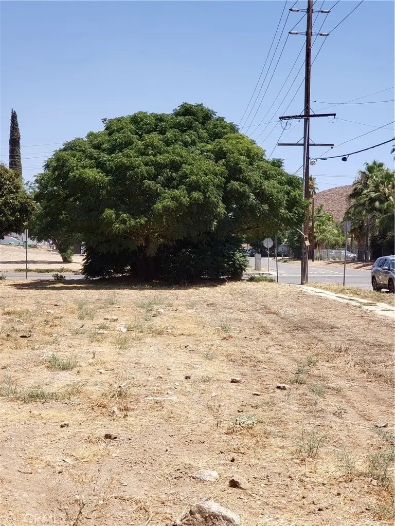 7 Main St, Lake Elsinore, CA 92530 - #2