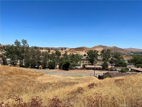 5 Stecher Avenue, Lake Elsinore, CA 92530