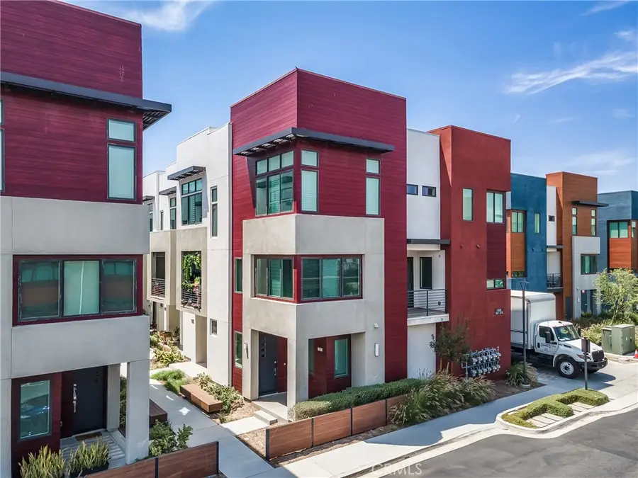 285 Lodestar, Tustin, CA 92782 - Image #2