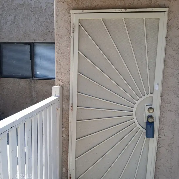 2449 West Acacia Avenue, Hemet, CA 92545