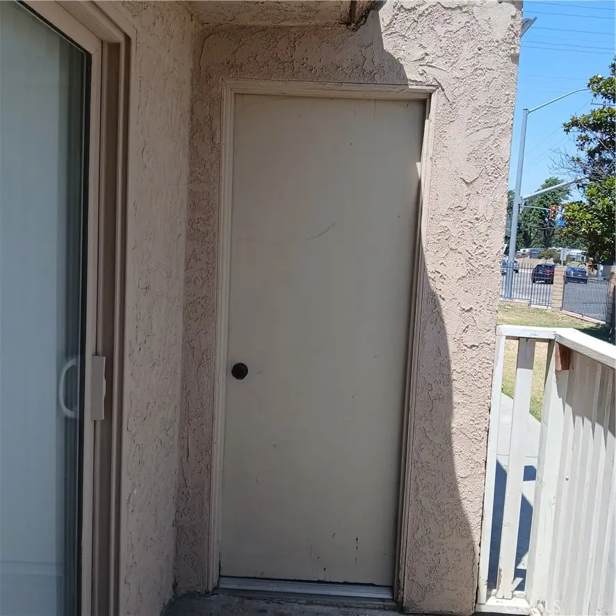 2449 West Acacia Avenue, Hemet, CA 92545 - Image #2
