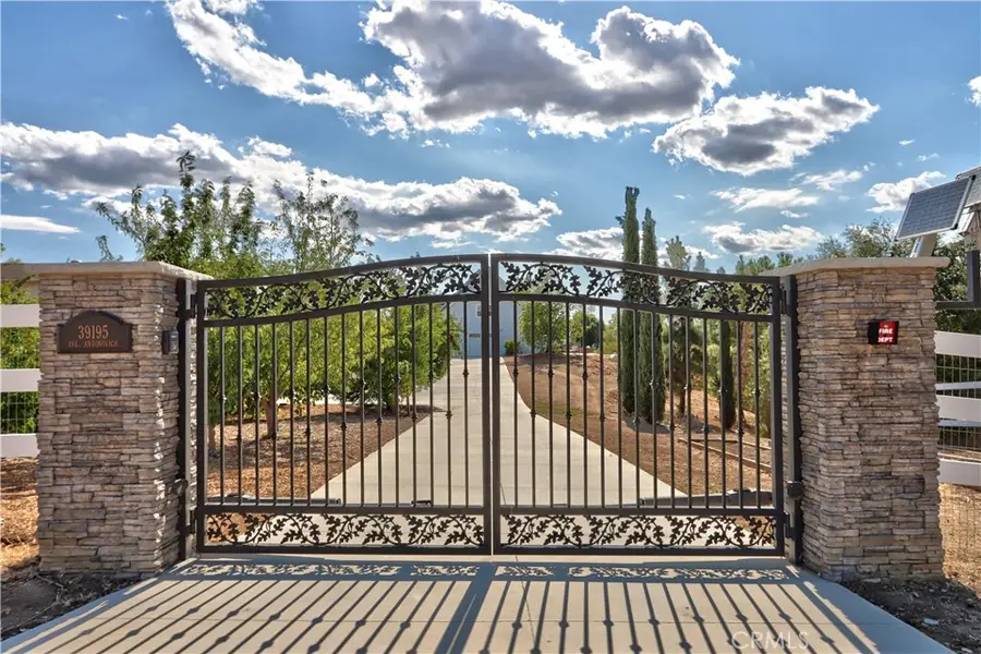 39195 Avenida Antonovich, Temecula, CA 92591 - Image #2