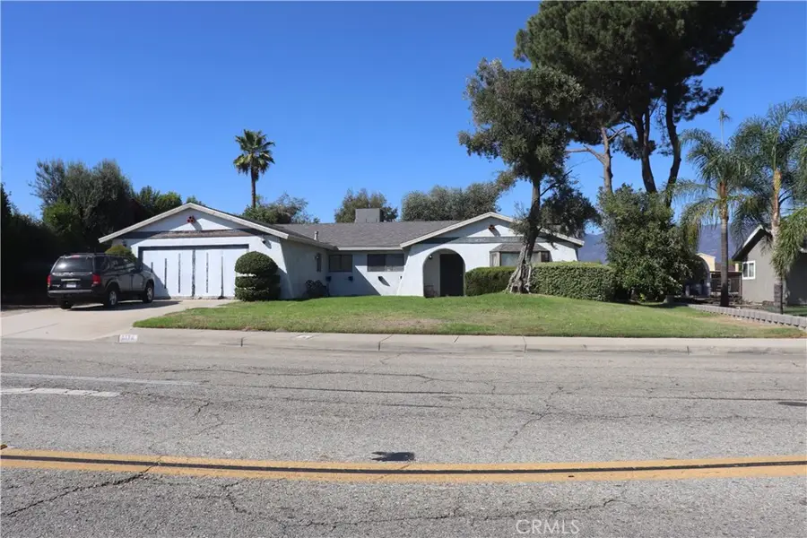 1074 W Casmalia Street, Rialto, CA 92377 - Image #2