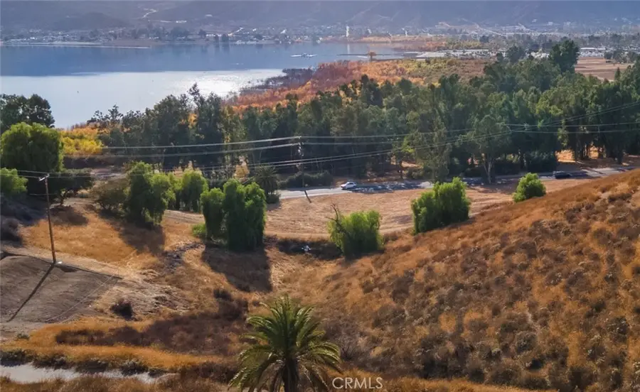 36 Ryan Ave, Lake Elsinore, CA 92530 - Image #3